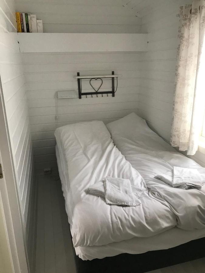 Waterfront Twin Cabin Stamsund Exterior foto